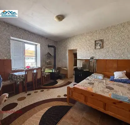 Снимка 5 — Самостоятелна къща с 2 спални в центъра на с. Катуница