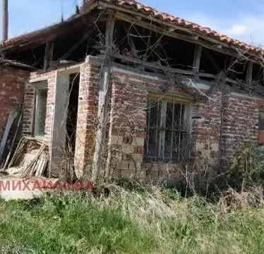 Снимка 2 — Едноетажна къща с двор в с. Казанка, област Стара Загора