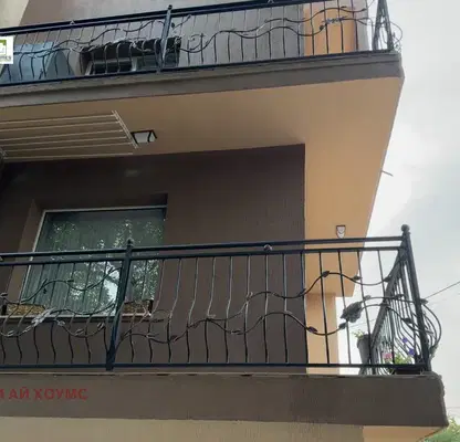 Photo 2 — House with 6 rooms and large yard in Kazichene village, Sofia