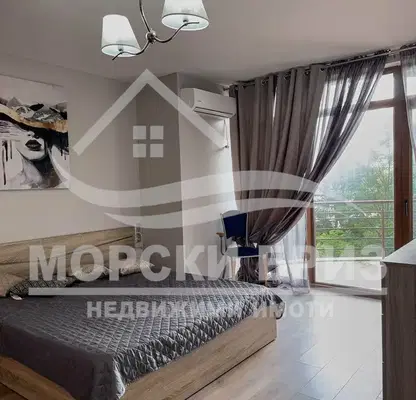 Снимка 5 — Двуетажна къща с 2 спални в с. Кошарица, басейн и охрана