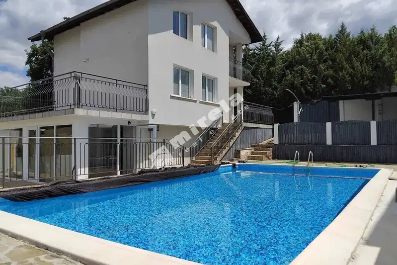 House in Burgas, Kosharica