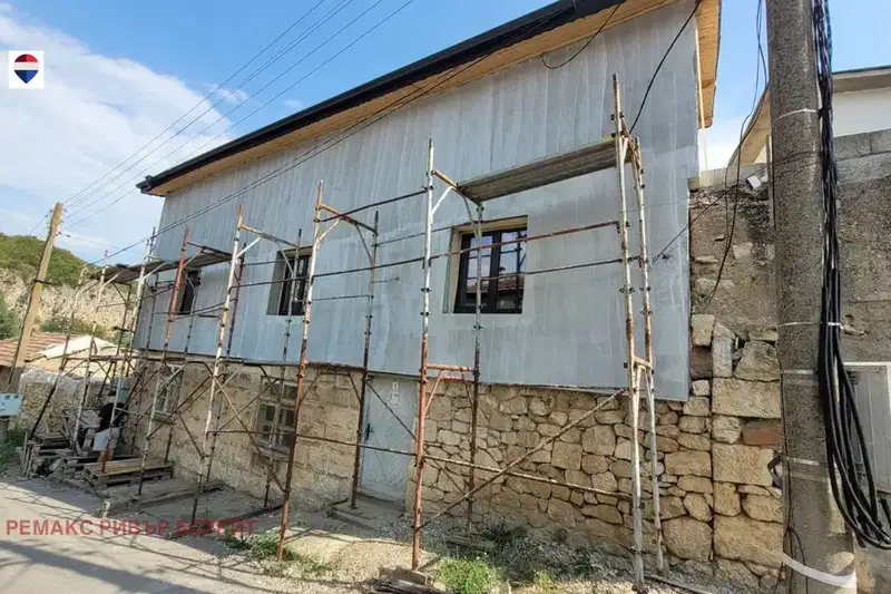 House with 3 bedrooms and garage in Koshov village, Ruse region