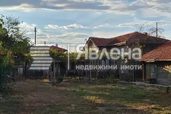 House with 3 rooms and large yard in Kostievo village, Plovdiv region