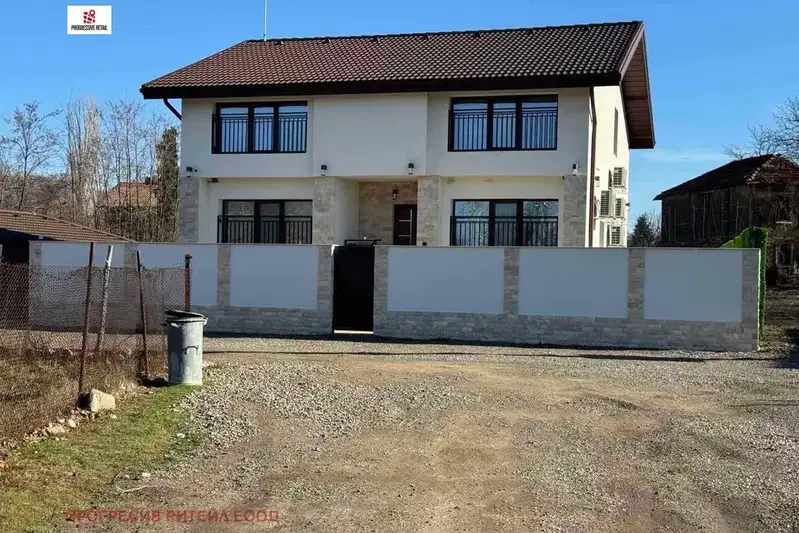 House in Kyustendil, Krainici