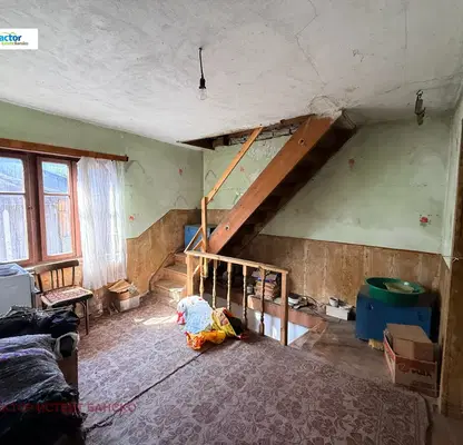 Снимка 4 — Двуетажна къща с двор в с. Кремен, област Благоевград