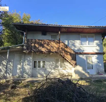 Photo 2 — Two-storey house with 3 rooms and yard in Ledenik village, Veliko Tarnovo region