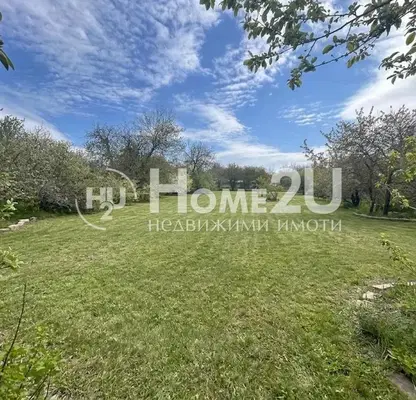 Photo 4 — One-story house with yard in Levski village, Varna region