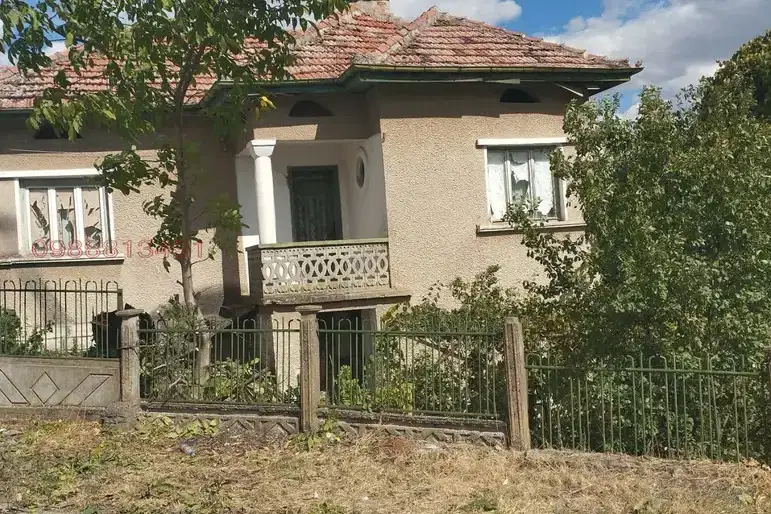 Къща с 2 стаи в с. Липен, област Монтана