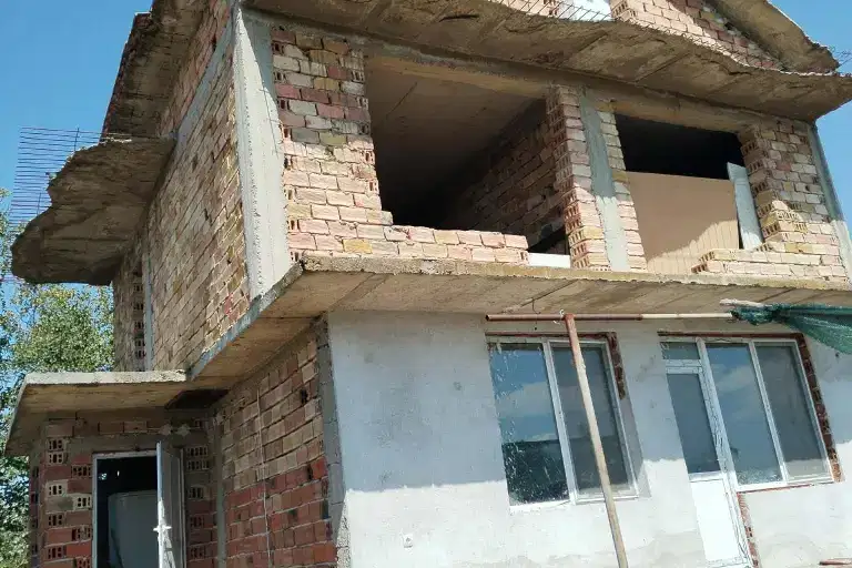 Brick house with 5 rooms in Lovets village, Stara Zagora region