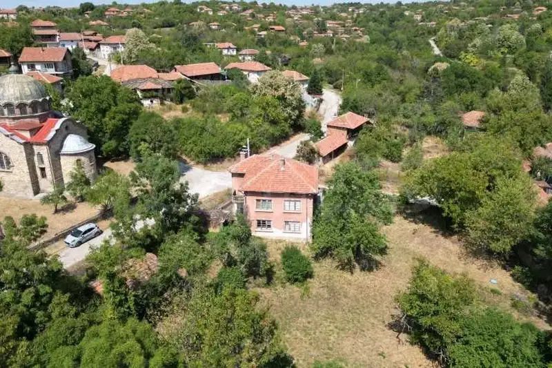 House in Gabrovo, Lovnidol