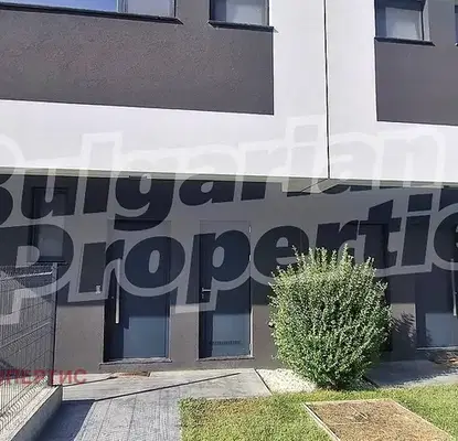 Photo 4 — House in Burgas, Lozenec