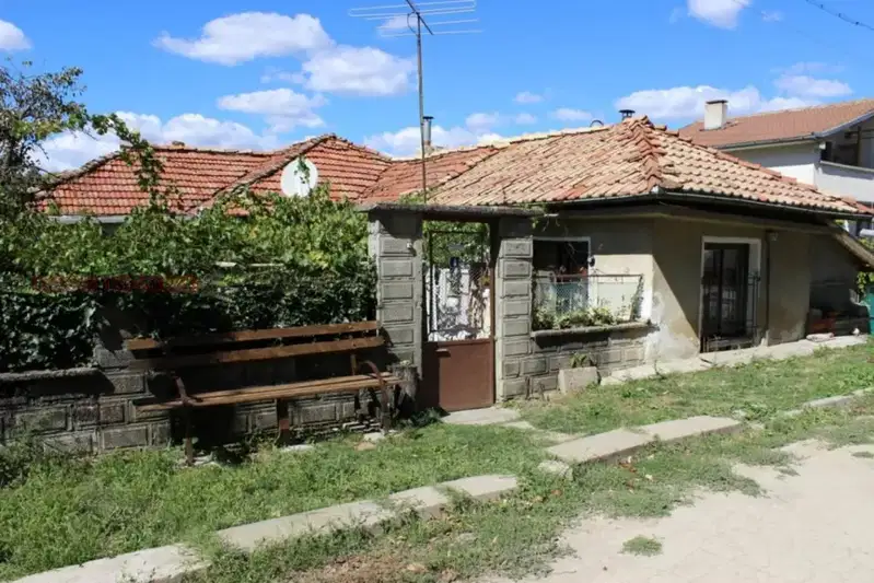 House in Shumen, Lozevo