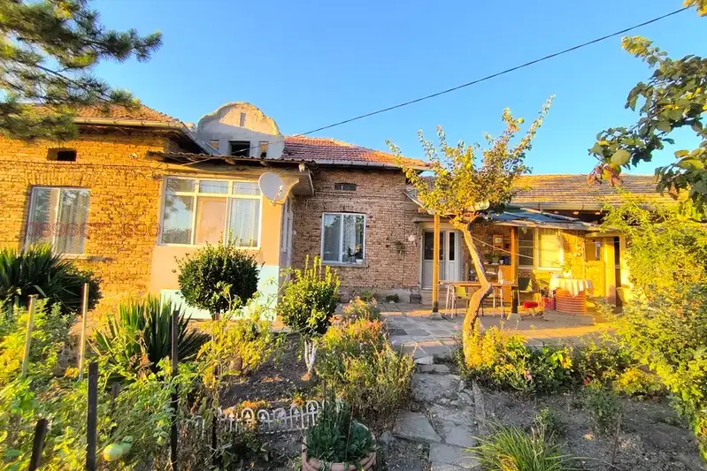House in Tyrgovishte, Makariopolsko