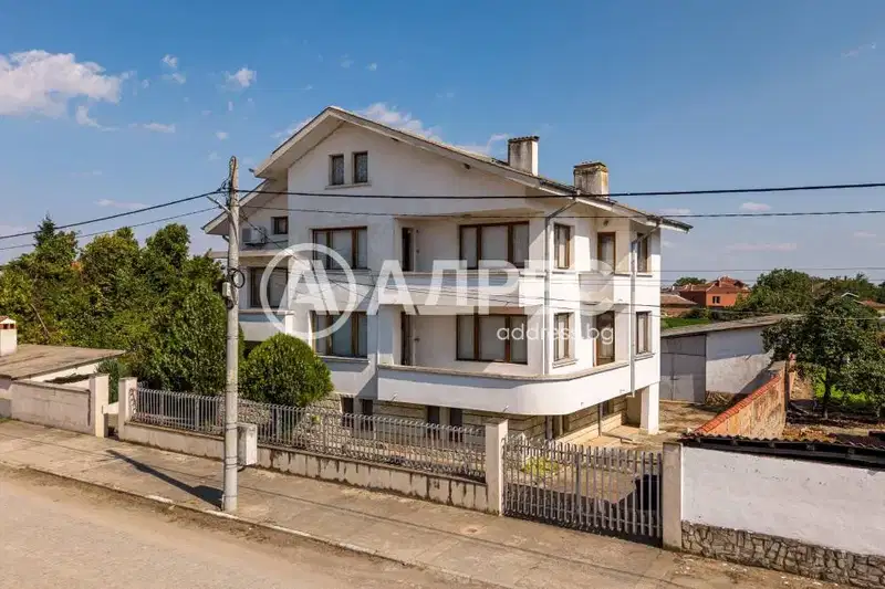 Monolithic house with garage in Manole village, Plovdiv region