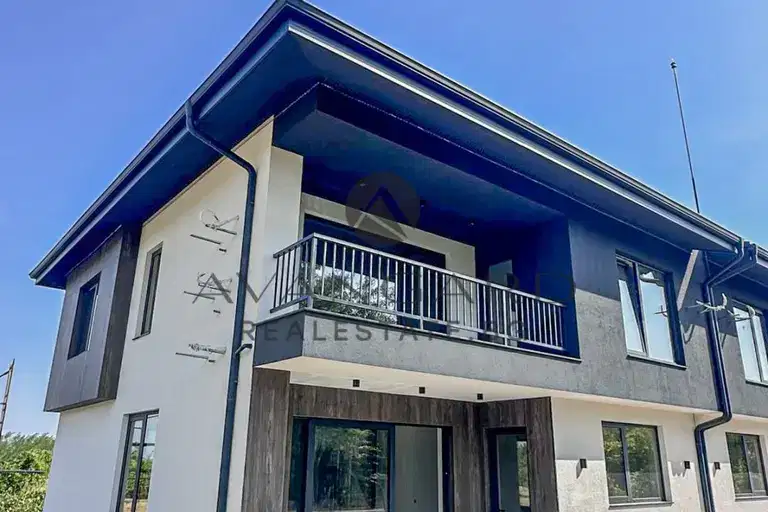Two-storey house with 3 bedrooms and terrace in Markovo village, Plovdiv region