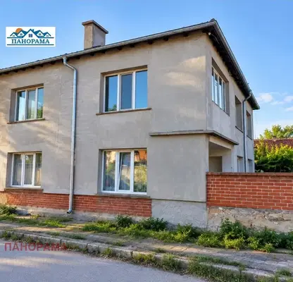 Снимка 2 — Просторна къща с двор 1350 кв.м в с. Милево, област Пловдив