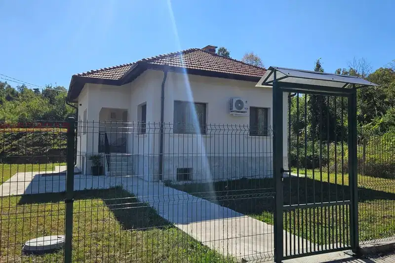House in Gabrovo, Mlechevo