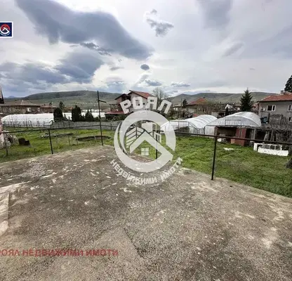 Снимка 5 — Къща с 2 етажа и двор в с. Ново село, област Пловдив