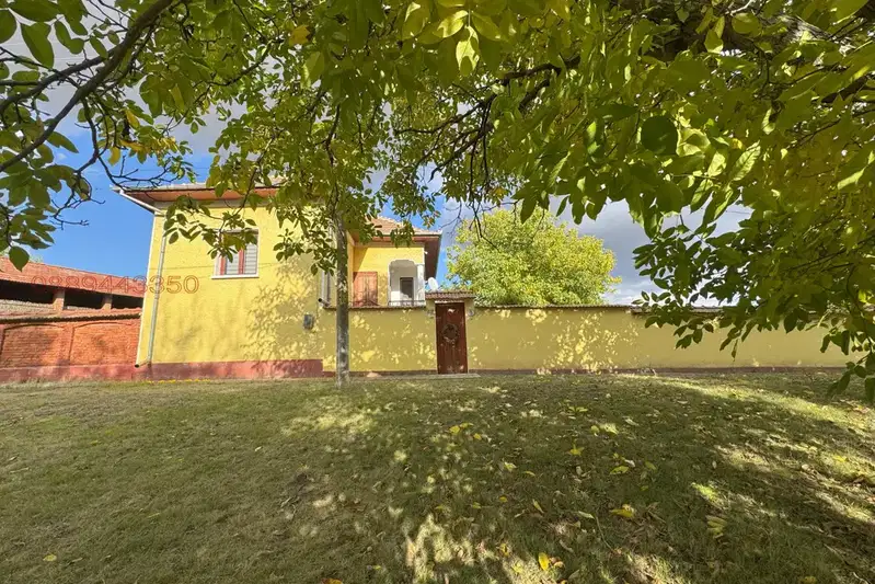 Two-storey house with garage in Obnova village, Pleven region