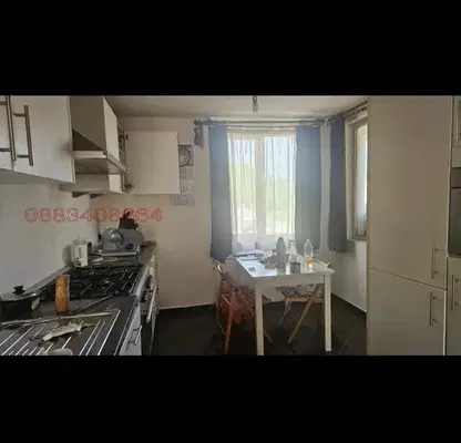 Снимка 2 — Едноетажна къща с голям двор в с. Осиковица, област София