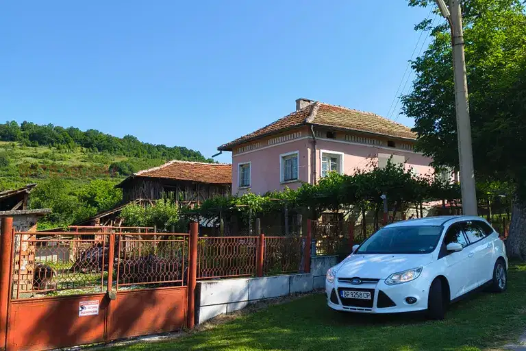 House in Vraca, s. Oslen Krivodol