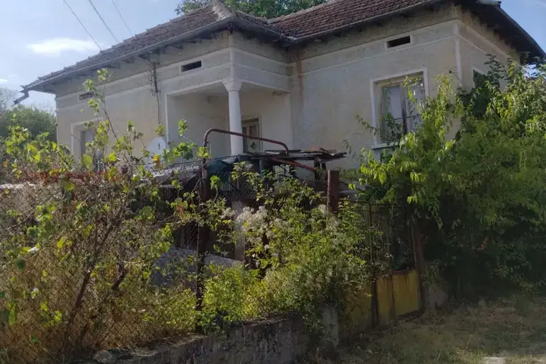 Къща във Враца, с. Ослен Криводол