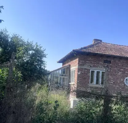Снимка 4 — Къща с двор в с. Острица, област Русе