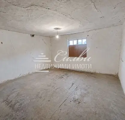 Photo 3 — One-story brick house with large yard in Ovcharovo village, Shumen region