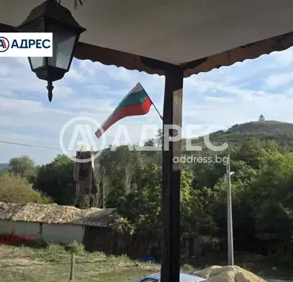 Снимка 4 — Каменна къща с 4 стаи и панорамна гледка в с. Падина