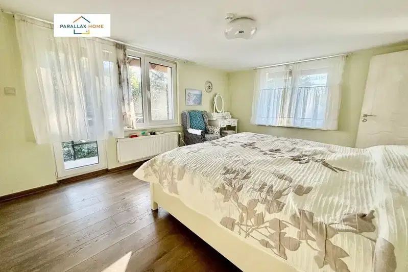 Detached house with 5 rooms and yard in Pancharevo village
