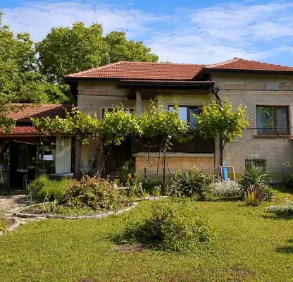 Photo 2 — Spacious house with two buildings in Pas Kalevets village, Veliko Tarnovo region