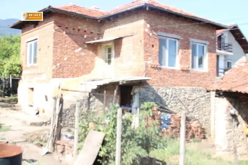 3-room house in Patalenitsa village, Pazardzhik region with garage