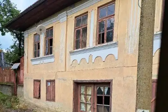 Къща с 4 стаи в с. Пейчиново, област Русе, с двор