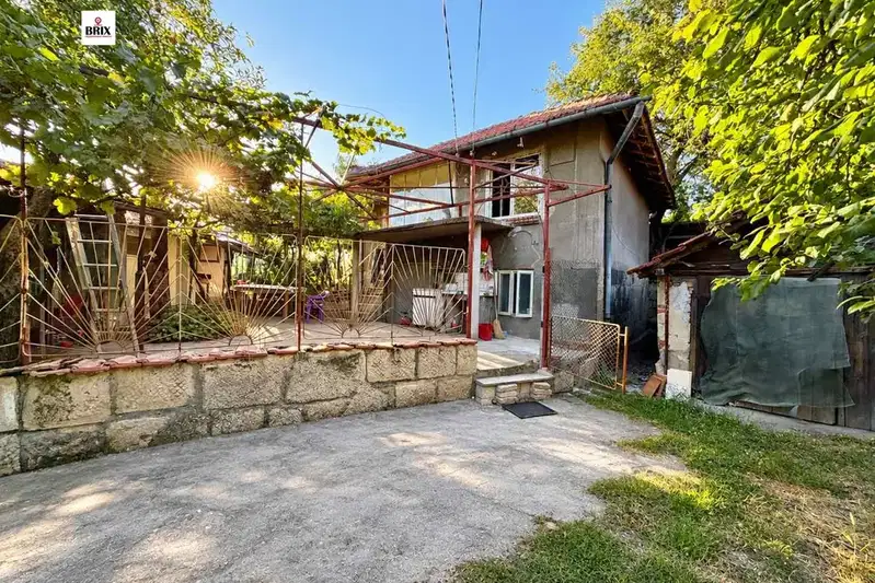 House with 2 bedrooms and summer kitchen in Pirgovo village, Ruse region