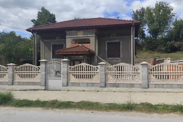 House in Oblast Veliko Tyrnovo, Pisarevo