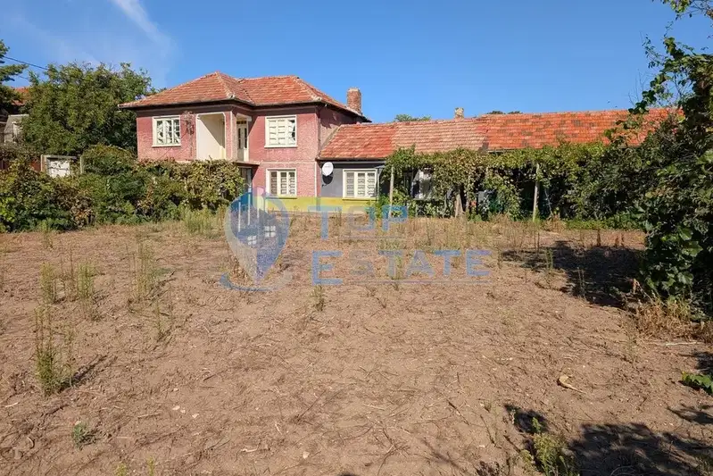 House in Veliko Tyrnovo, Polski Senovec