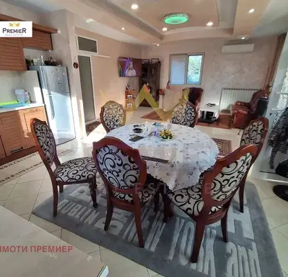 Photo 2 — House in Varna, Priselci