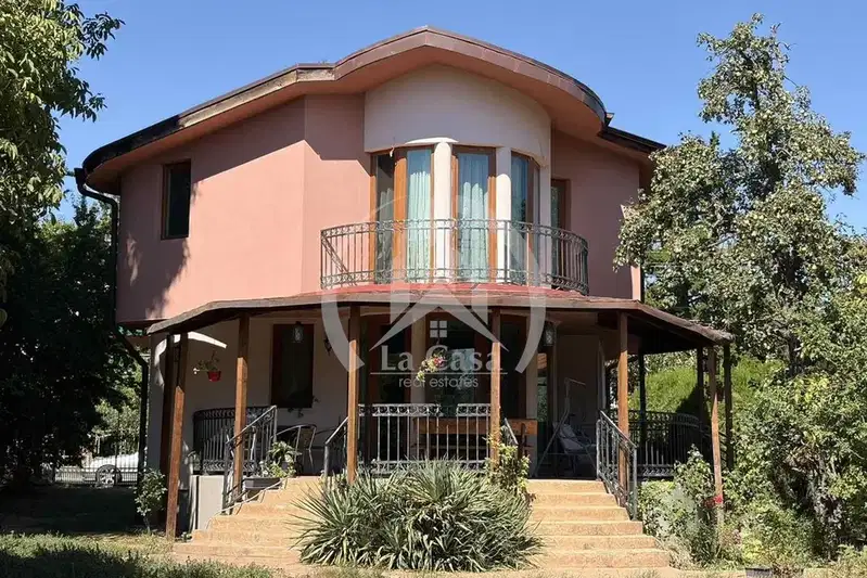 Two-storey house with 3 bedrooms in Prolesha village with large yard