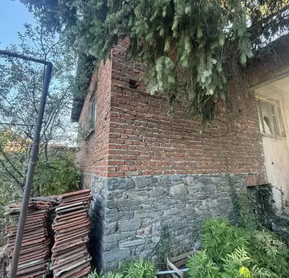 Снимка 4 — Къща с 2 стаи в с. Първенец, област Пловдив, с парцел