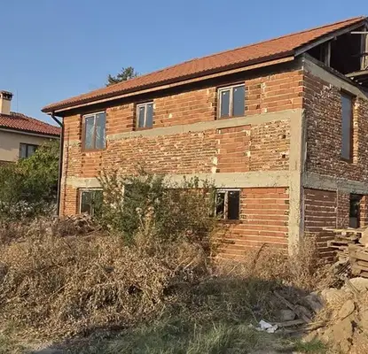 Снимка 4 — Двуетажна къща с възможност за дострояване в с. Радиново