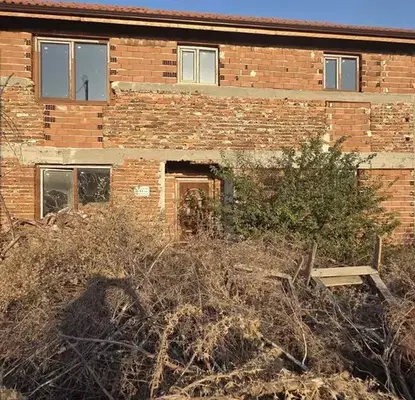 Снимка 5 — Двуетажна къща с възможност за дострояване в с. Радиново