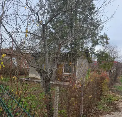Снимка 3 — Малка къща с двор в с. Равно поле, област София