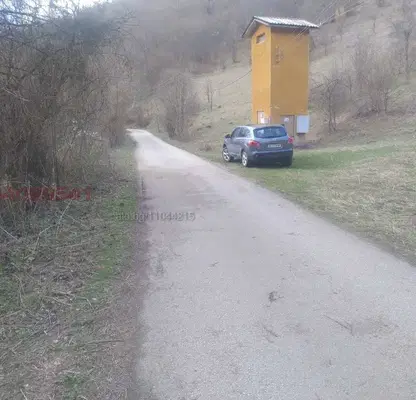Снимка 4 — Къща с 2 сгради в с. Рибарица, м. Брязово, до река
