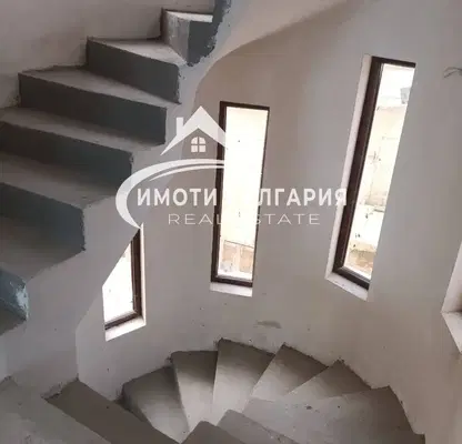 Снимка 4 — Къща в Добрич, с. Рогачево