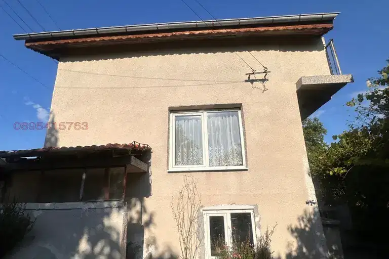 House in Yambol, Roza