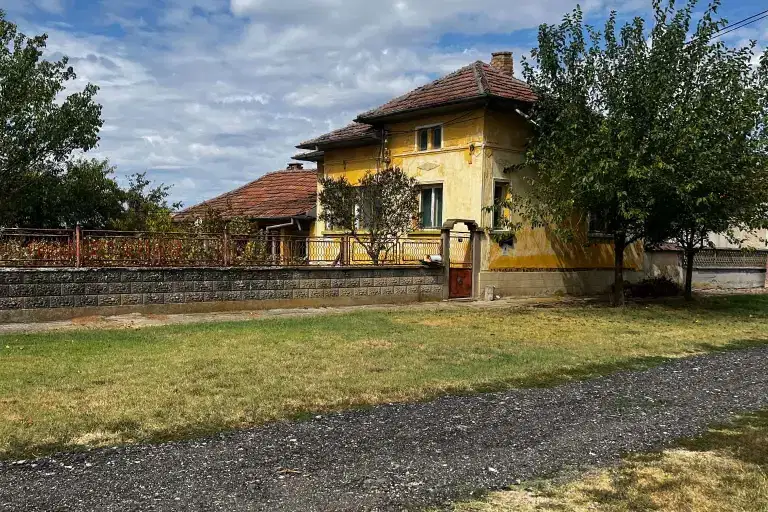House in Pleven, s. Sanadinovo