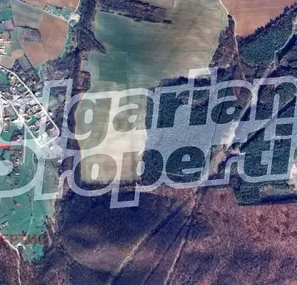 Снимка 5 — Къща с голям двор в с. Сава, област Варна, близо до язовир Цонево