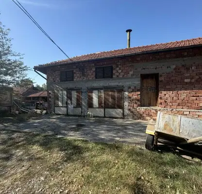 Снимка 4 — Двуетажна къща с 3 спални и голям двор в с. Соколово