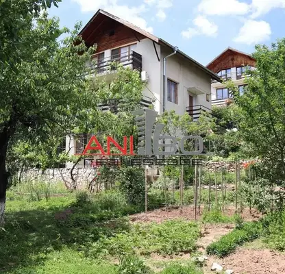 Photo 4 — House with 5 rooms and yard in Sovolyano village, Kyustendil region