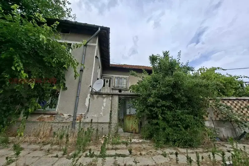 3-room house in Spanchevtsi village, Montana region
